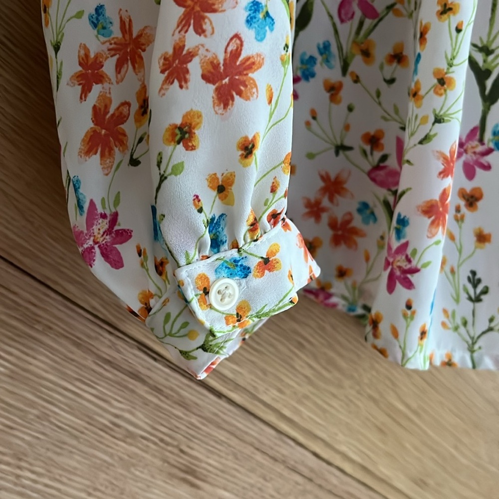 GAP floral blouse - Picture 3 of 4